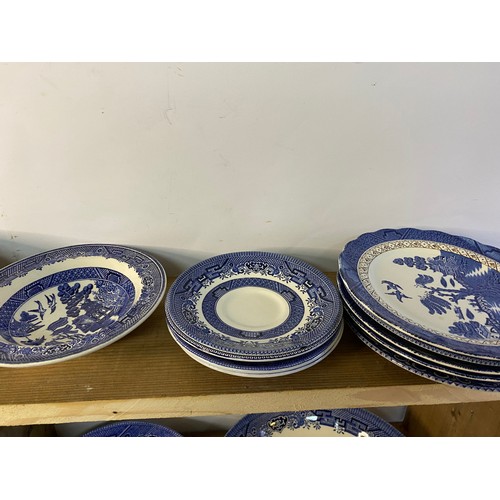 645 - Box of blue and white china and ceramics