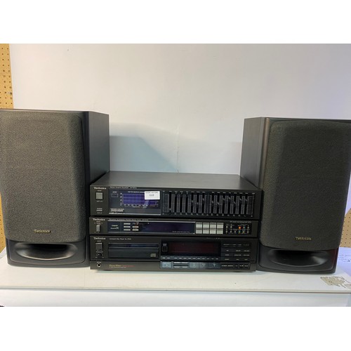 668 - Technics hifi separates including SL-P550 CD player, ST-5707 tuner and SH-8044 Equalizer. Also a pai... 