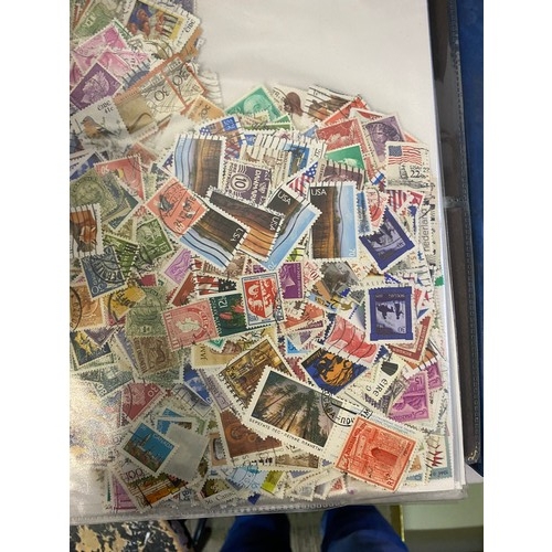 654 - Large quantity of stamps organised in albums and folders.