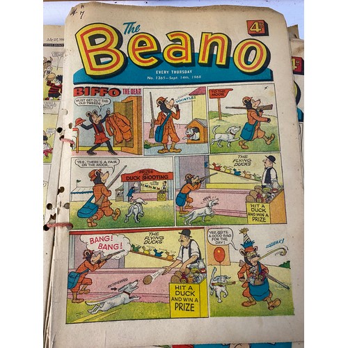 954 - 32 issues of The Beano from the 1960's