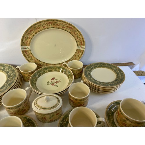 603 - 35pc Johnson Bros Ozark dinnerware