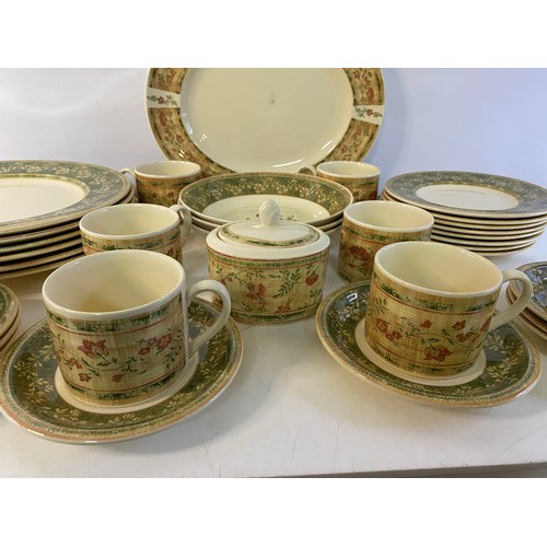 603 - 35pc Johnson Bros Ozark dinnerware