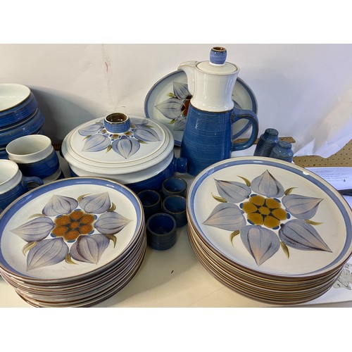 559 - Denby Chatsworth dinner set including dinner plates, side plates, coffee pot and more.