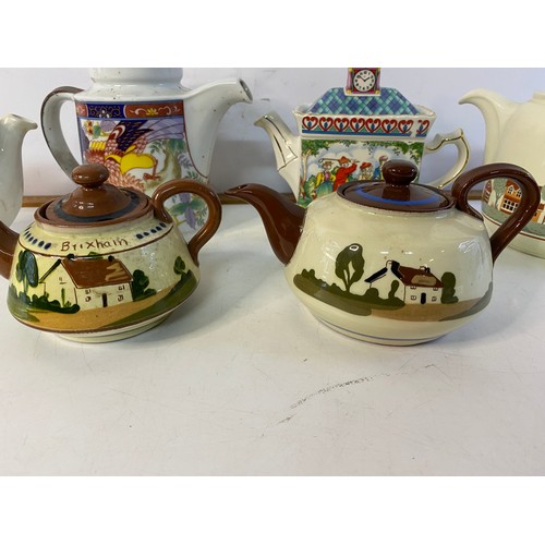 583 - Assortment of collectable teapots from James Sadler, Motto Ware and Japanese.