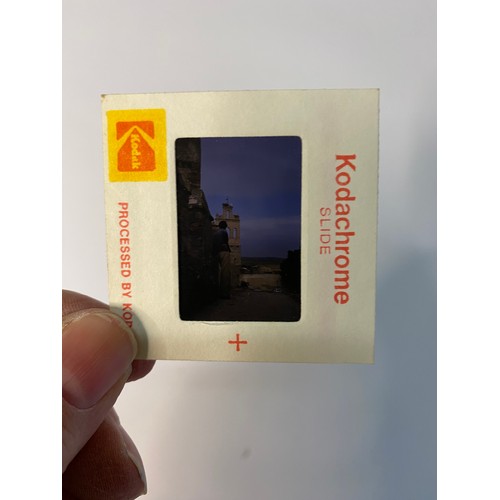 600 - Large collection of 35mm slides.