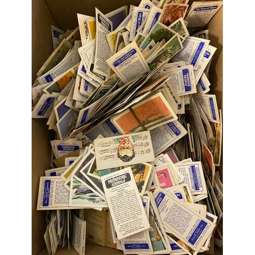 811 - Large selection of collectable tea cards.