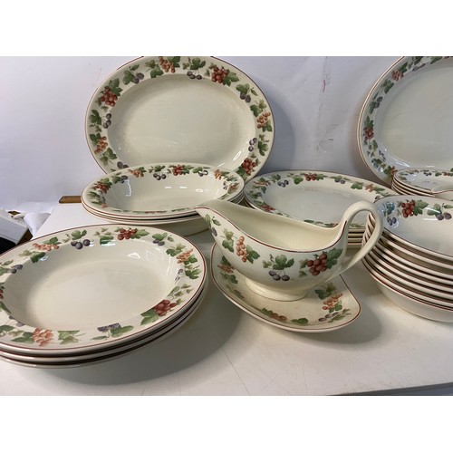 812 - Selection of Wedgwood 'Provence' comprising large platter, 2 x small platters, 4 x dinner plates, 8 ... 