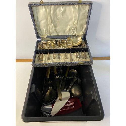 815 - Selection of silver plated cutlery, some boxed