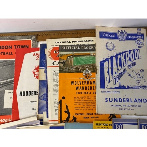 550 - Collection of 1950's football programmes