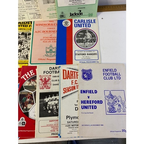 551 - Collection of football programmes many featuring non league clubs.