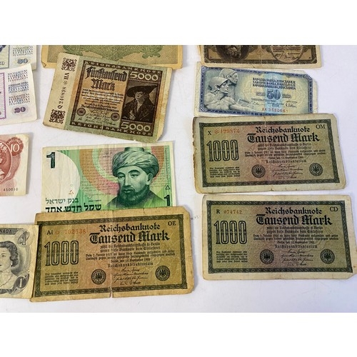 589 - Collection of vintage banknotes