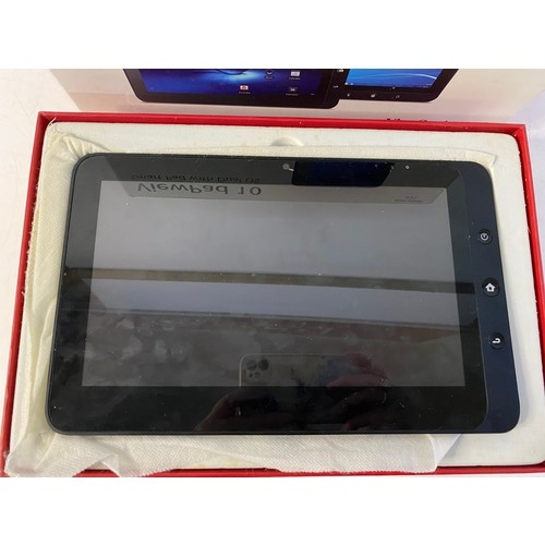 671 - Viewsonic viewpad 10 dual OS [windows and android] tablet. In working order with box.