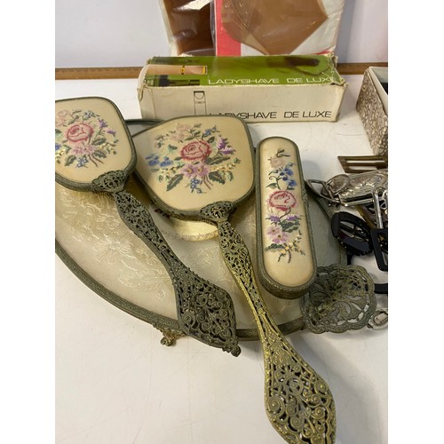 722 - Assortment of ladies vintage vanity items including dressing table set, handbags, belt buckles etc