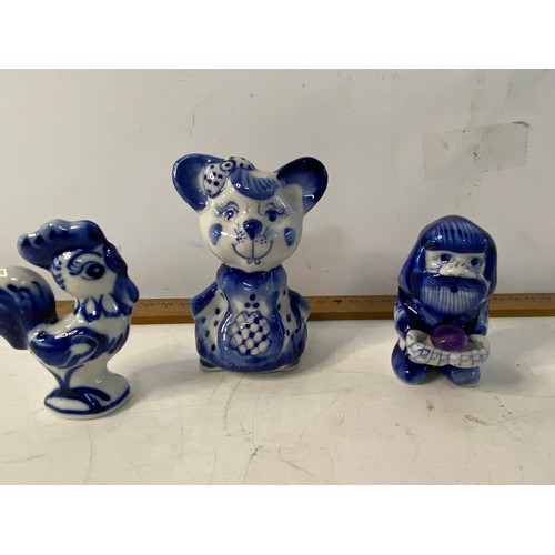 931 - 6 Vintage Blue and White Russian figures by Gzhel 10cms