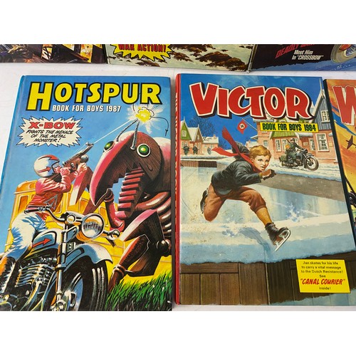 933 - Collection of vintage annuals from Battle, Warlords, Hotspur and Spurs.