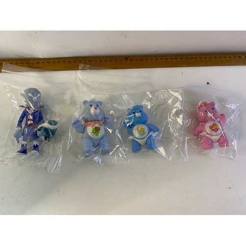 1002 - 4 x vintage poseable Care Bears figures in as new condition, made in 1984 by the American Greetings ... 