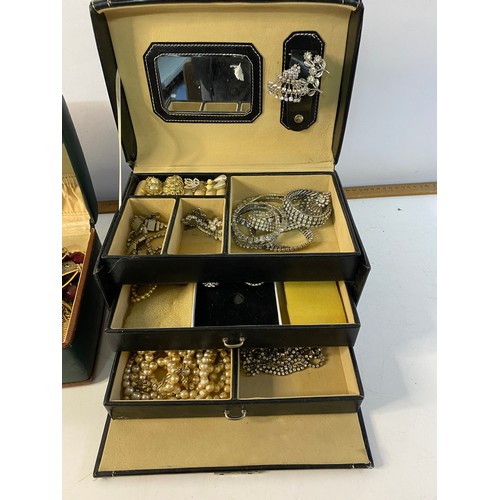 981 - 2 x jewellery boxes of vintage costume jewellery