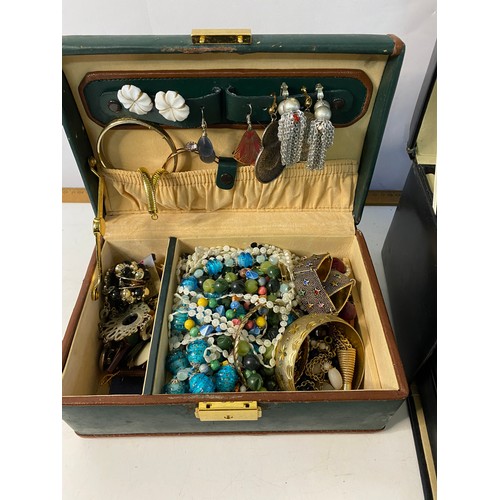 981 - 2 x jewellery boxes of vintage costume jewellery