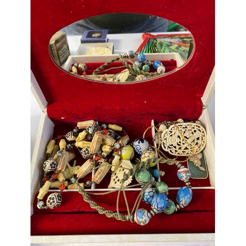 986 - Selection of vintage and antique Chinese jewellery including cloisonne beads, bone, gold plate, pend... 