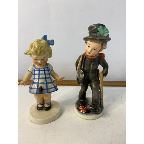 991 - Vintage 1950's Goebel West German figures, rare Goebel Kangaroo and Joey's salt and pepper set talle... 