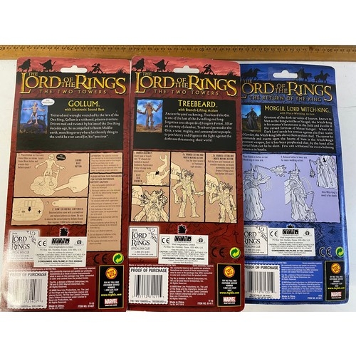 863 - Toy Biz, 3 x The Lord of the Rings figures from the later eleased rectangular design boxes made in 2... 