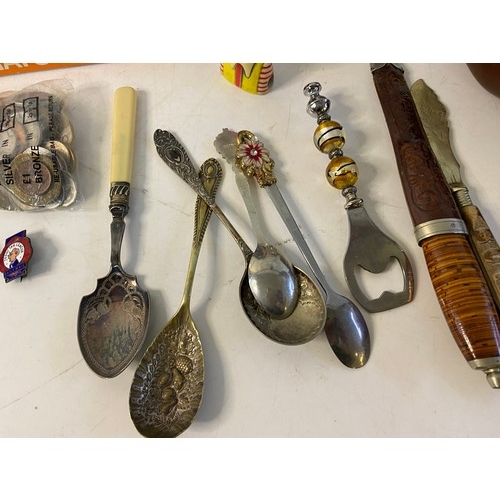 756 - Basket of curios and collectables including Victorian Dominoes, Art Deco cigarette box and badges.