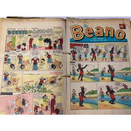 954 - 32 issues of The Beano from the 1960's