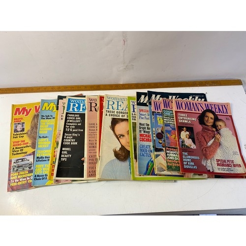 1009 - Selection of vintage womens magazines