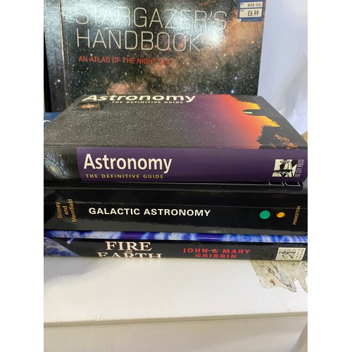 104 - Selection of books on astronomy