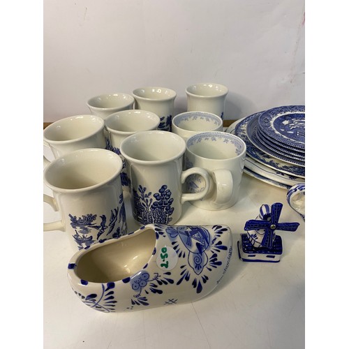 132 - Selection of blue and white china and ceramics.