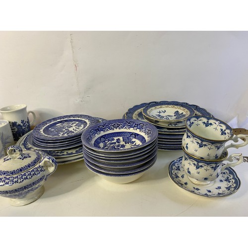 132 - Selection of blue and white china and ceramics.