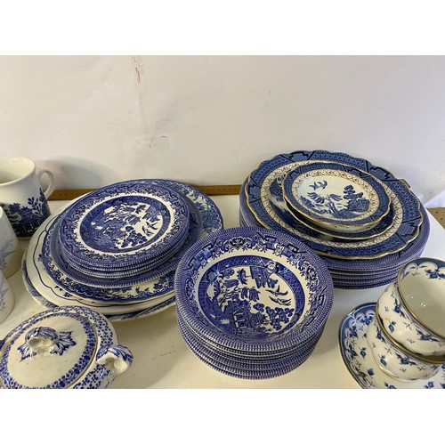 132 - Selection of blue and white china and ceramics.