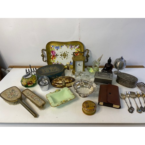 150 - Selection of assorted collectables including table lighters, trinket boxes, carriage clocks and more... 