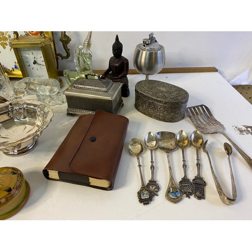 150 - Selection of assorted collectables including table lighters, trinket boxes, carriage clocks and more... 