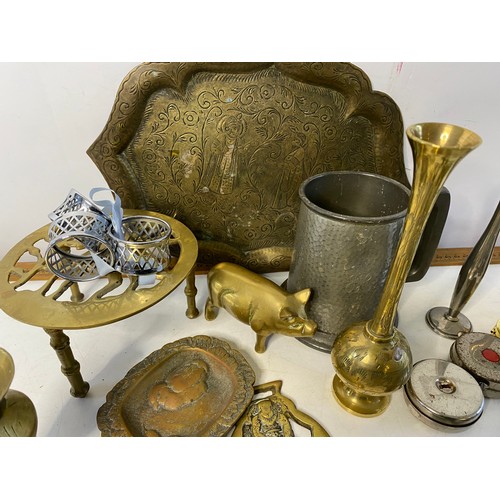 151 - Selection of metalware and collectables including Field and Marine binoculars and horse brasses.