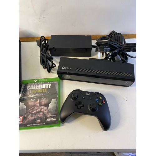 185 - Black Xbox One console Tested and working