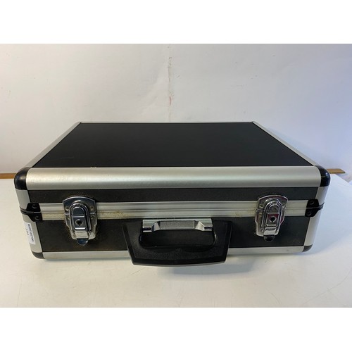 194 - Tamashi S-1000F camera and kit in aluminium carry case.