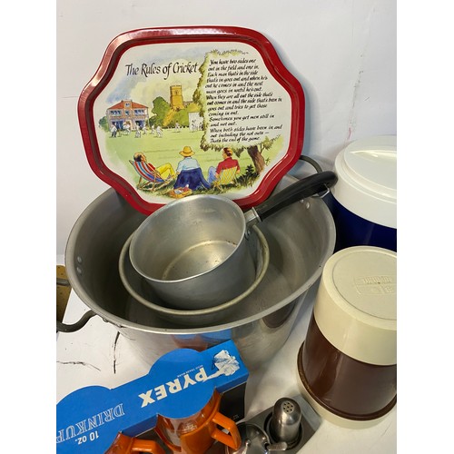 223 - Vintage aluminium jam pan and assorted vintage kitchenalia.