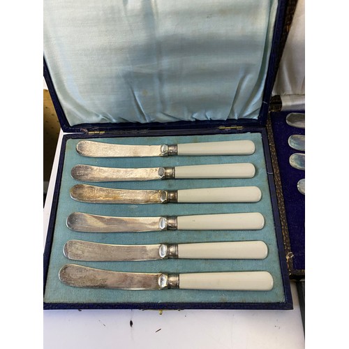 287 - Assortment of vintage loose cutlery, 3 boxed sets of knives and box set of fish serving knife and fo... 