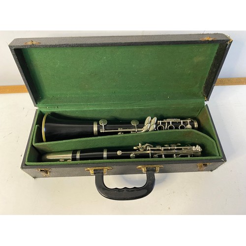 290 - Rene Duval Clarinet in carry case