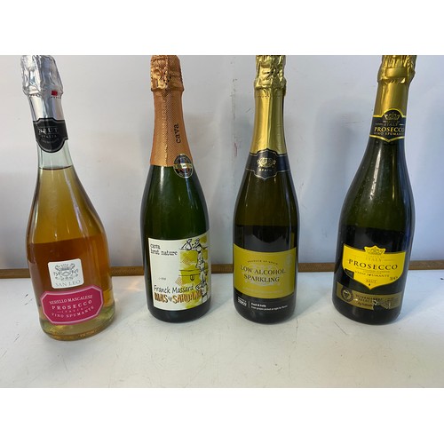 293 - Selection of 6 bottles of Cava and Prosecco and sparkling wine.