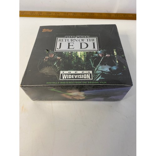 265 - Topps Star Wars The Return of the Jedi Widevision sealed box of complete 24 sealed packets, made in ... 