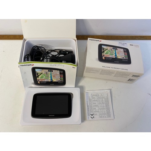 210 - TomTom Go 5200 satnav with phone and wifi connectivity in working order.