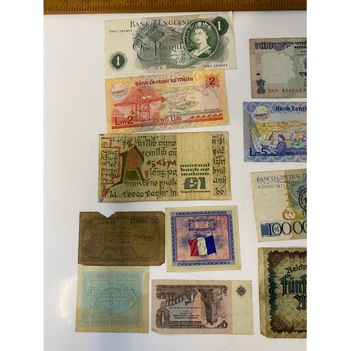 30 - Collection of old banknotes