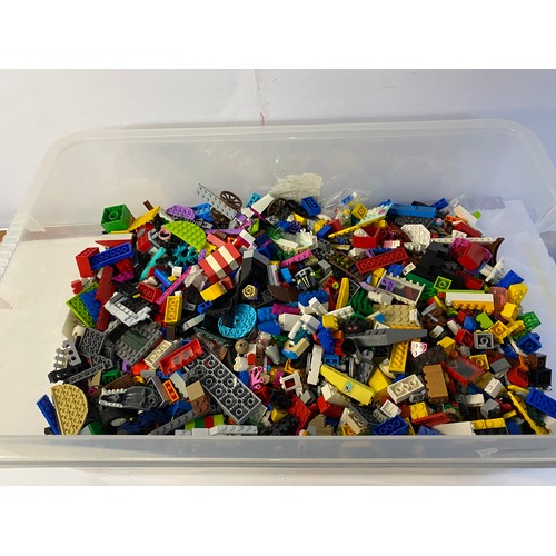 100 - Very large collection of Lego.