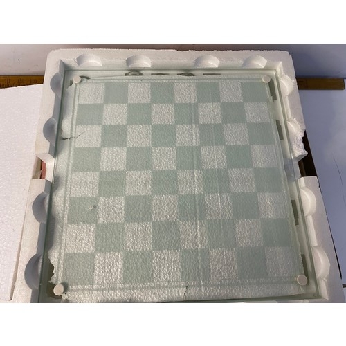 13 - Glass chess set in complete condition.