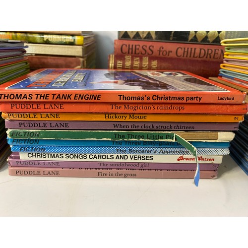 610 - Selection of vintage childrens books and annuals.