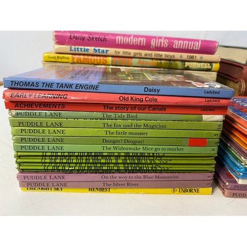 610 - Selection of vintage childrens books and annuals.