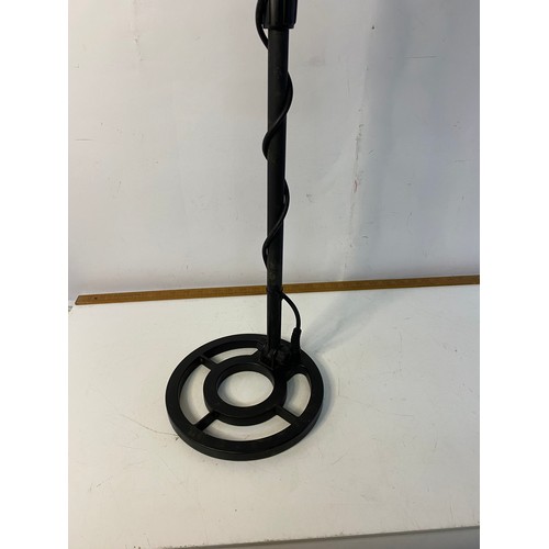 619 - Metal detector with headphones