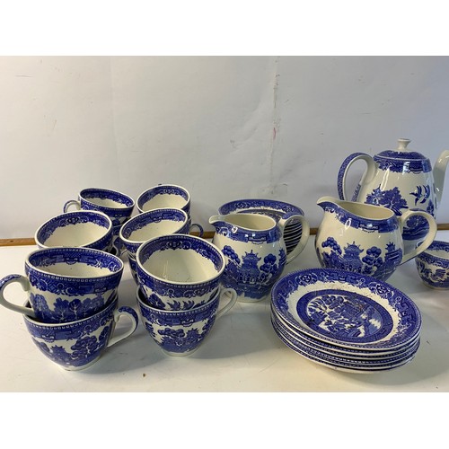 988 - Collection of Alfred Meakin 'old willow' cups, saucers, teapot, jugs and side plates